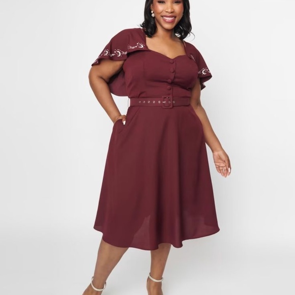 Unique Vintage 1970s Moon and Stars Embroidered Capelet Swing Dress - Picture 14 of 14